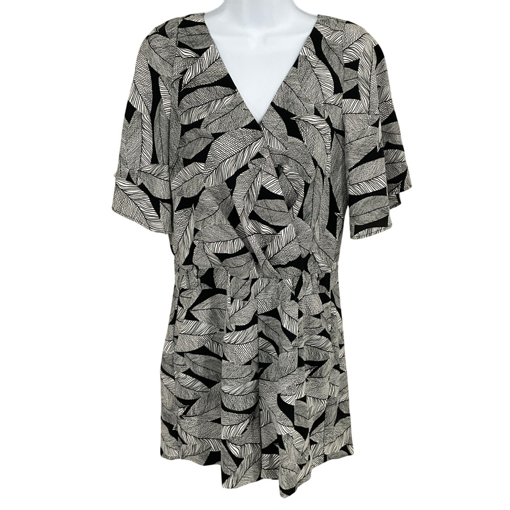 LOFT Romper Womens 8P Black Leaf Print V-Neck Pocket Botanical‎ Resort Travel